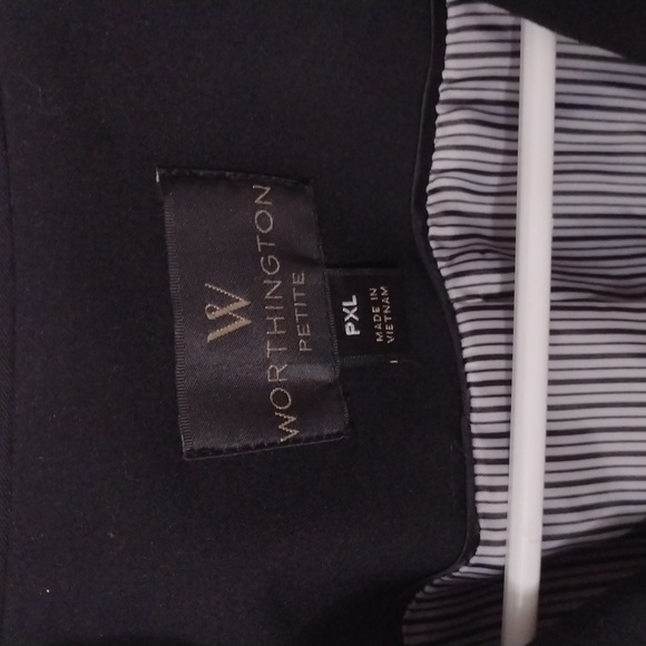 Worthington petite XL black blazer - Picture 2 of 3